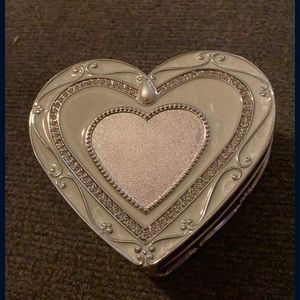 Heart jewelry box